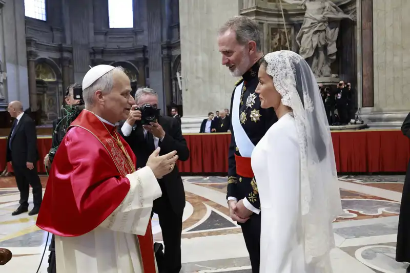 Los Reyes Felipe y Letizia junto al Papa León XIV