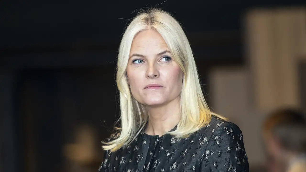 Mette-Marit vive sus horas más bajas por el caso Epstein y por su hijo