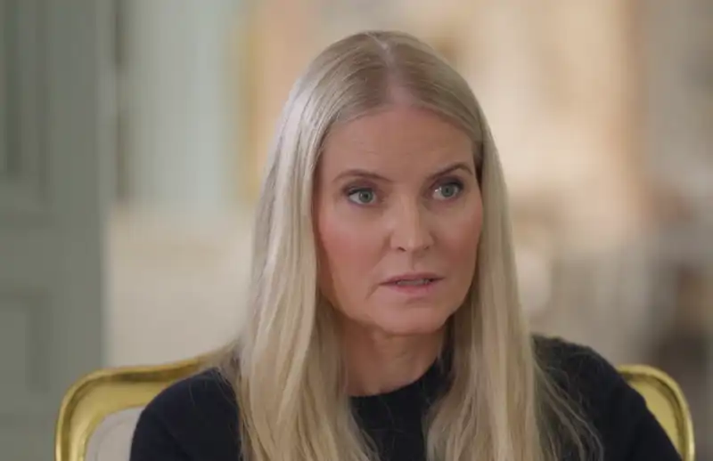 La Princesa Mette-Marit ha hablado en profundidad sobre su relación con Epstein en NRK