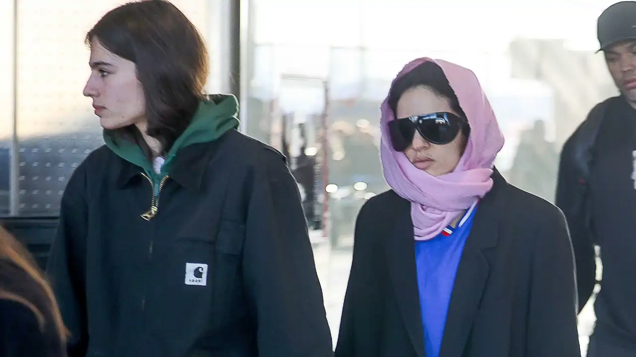 Rosalía y Loli Bahía dejando Milán