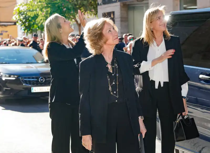 La Reina Sofía y sus hijas en Murcia