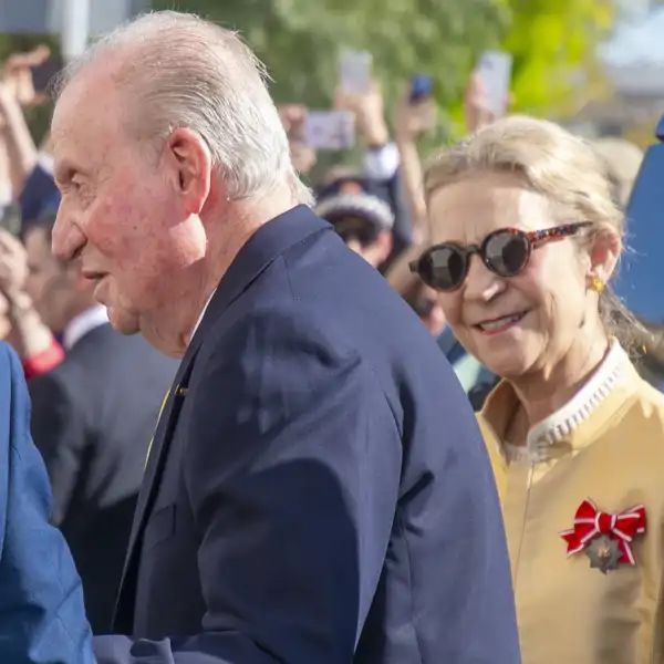 La Infanta Elena acompaña a su padre el Rey Juan Carlos en Sevilla