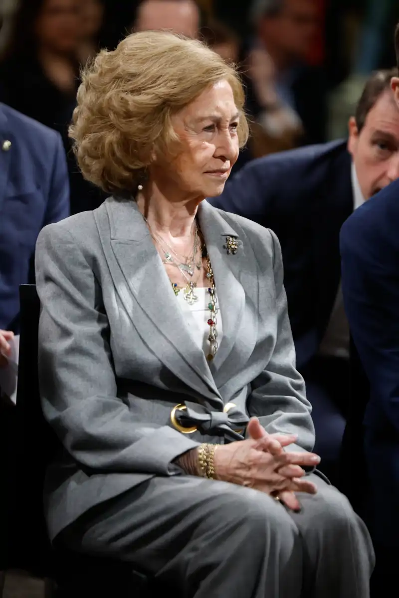 Los accesorios de la Reina Sofía en su último acto: collares, pulseras y broches