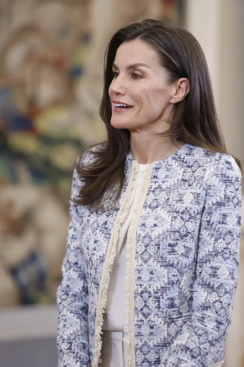 La chaqueta étnica de Mango que estrenó Doña Letizia en 2013