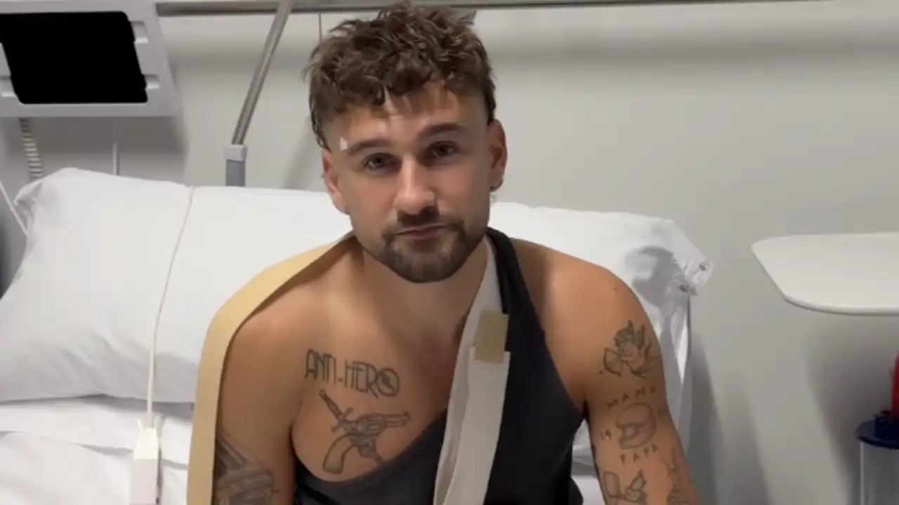 Dani Fernández, desde el hospital, habla de las secuelas que sufre tras su  aparatoso accidente en pleno concierto: "Tengo rotura de ligamentos en el  hombro, me tienen que operar"