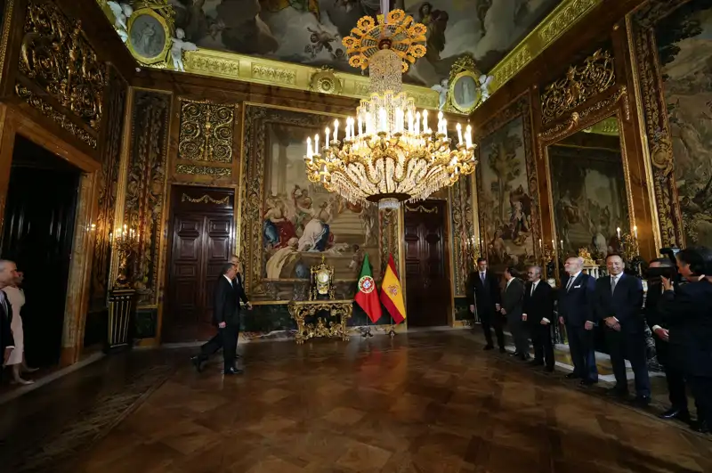 El Rey Felipe con el presidente de Portugal en el Palacio Real de Madrid