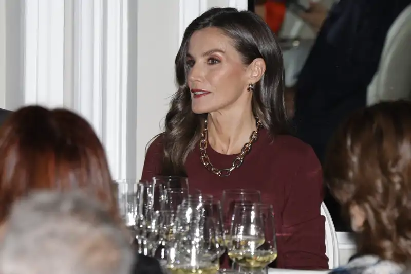 La Reina Letizia en un acto con el collar XL