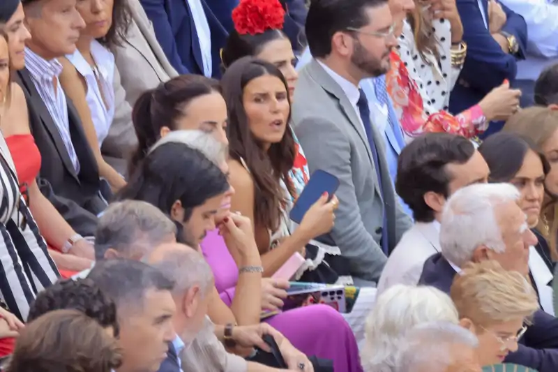 Tana Rivera en el tendido de La Maestranza de Sevilla