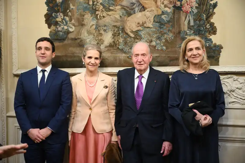 Froilán, las Infantas Elena y Cristina y el Rey Juan Carlos