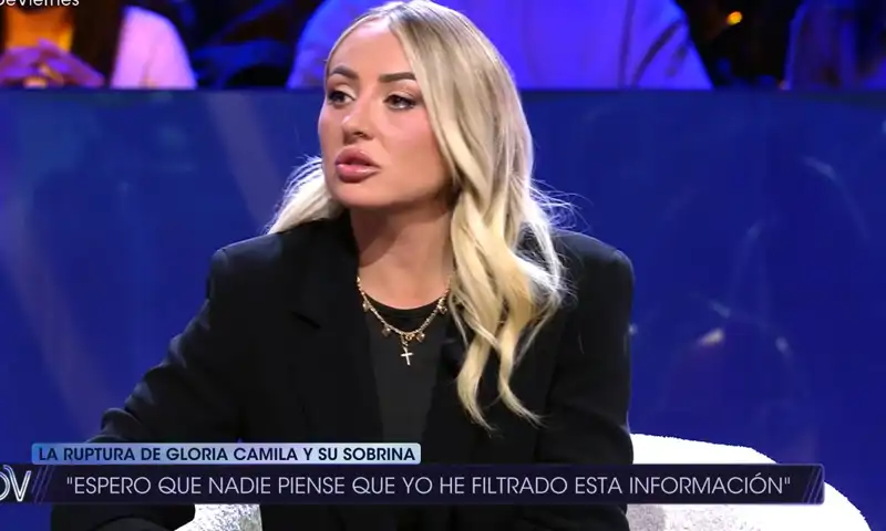 Durante su entrevista en '¡De Viernes!', Rocío Flores ha indicado que no está enfada, sino dolida por la situación con Gloria Camila. 