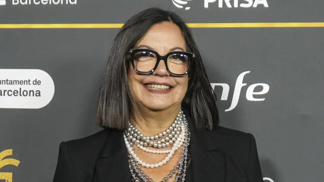 Àngels Barceló, sobre sus orígenes: "Mi padre trabajaba en un laboratorio y mi madre fue modista, como muchas mujeres de su generación que dejaron de trabajar por los hijos"
