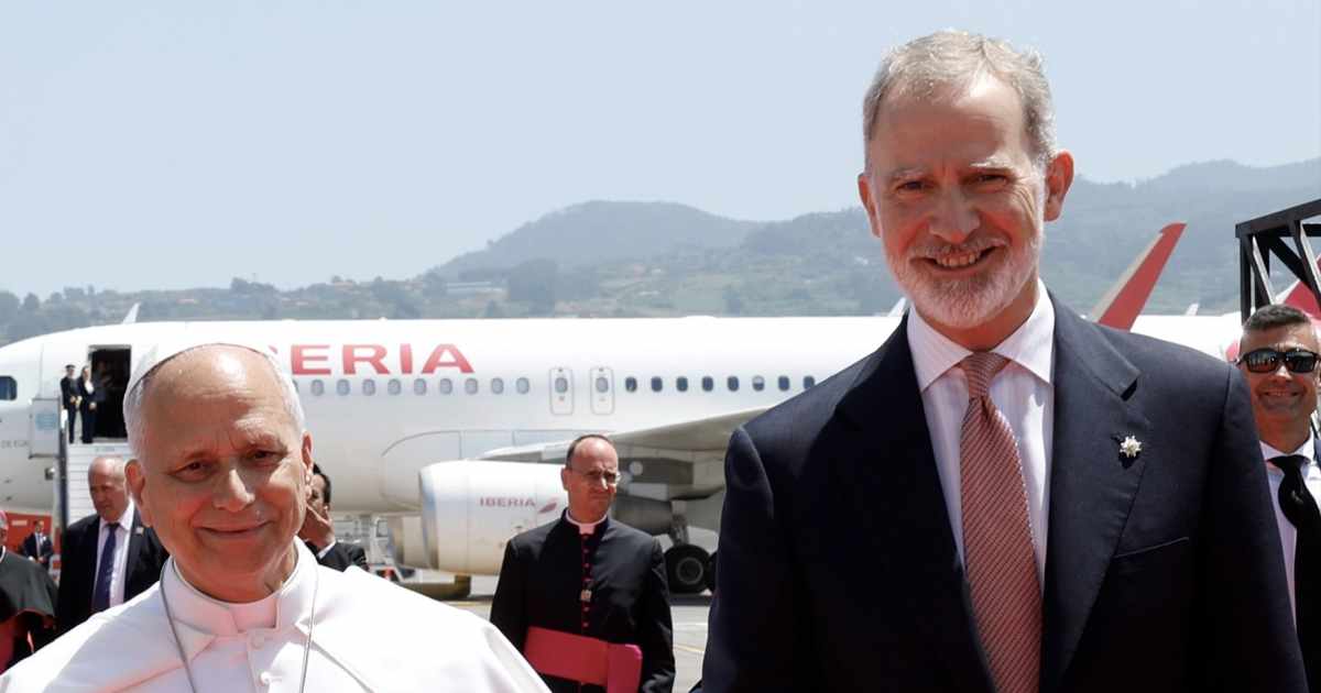 El Papa León XIV regresa a Roma en el Falcon de Felipe VI tras el incidente  en su vuelo