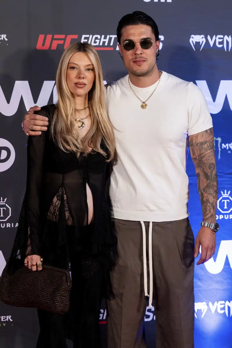Alejandra Rubio y Carlo Costanzia, en el photocall de un evento de MMA
