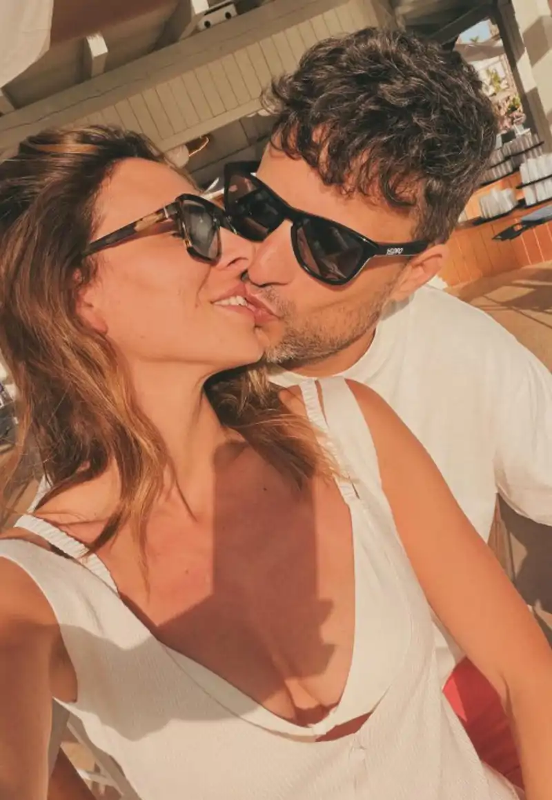 Irene Rosales y Guillermo protagonizan una preciosa estampa en la celebración previa al cumpleaños de la influencer.