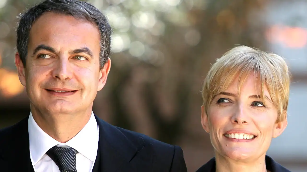 José Luis Rodríguez Zapatero, sobre la primera vez que vio a Sonsoles Espinosa: “Ella iba con un chubasquero amarillo y el periódico 'El País' en la mano y yo era muy pesado