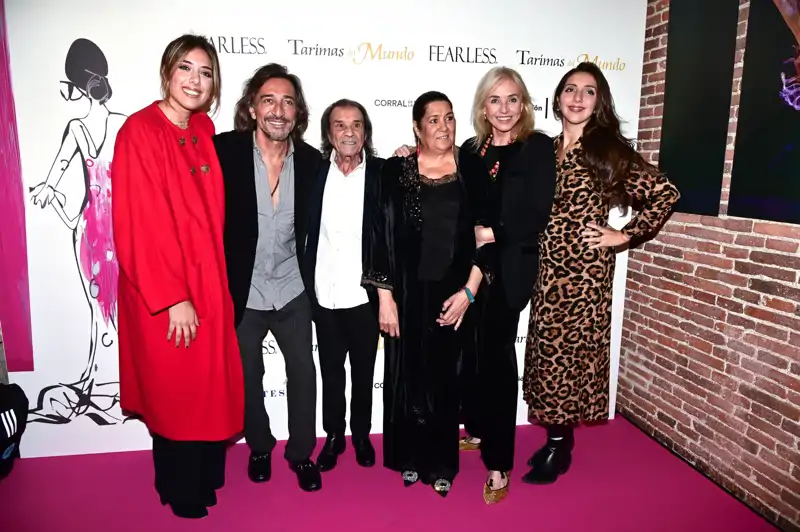 Pepe Habichuela junto a Antonio Carmona y Mariola Orellana durante un evento celebrado en Madrid