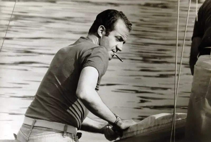 El Rey Juan Carlos a bordo del Bribón en Mallorca en los 70s