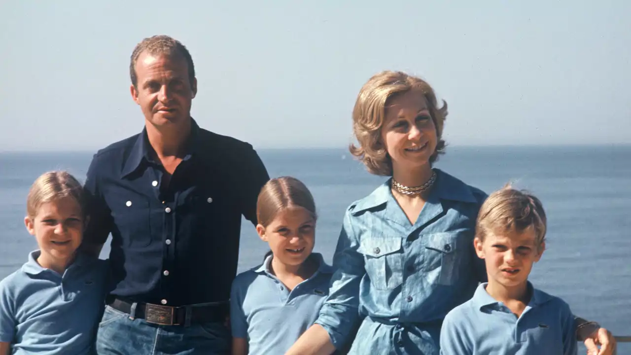 El Rey Juan Carlos junto a la Reina Sofía, Felipe, Elena y Cristina en Mallorca
