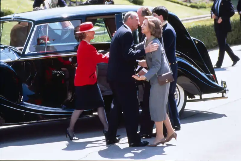 El encuentro entre los Reyes de Noruega con Juan Carlo I y doña Sofía.