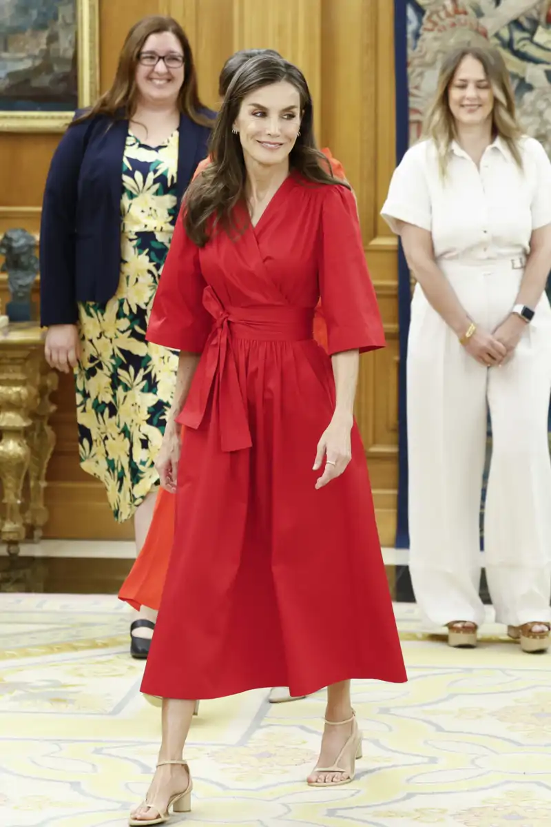 La Reina Letizia en una reunión en Madrid.