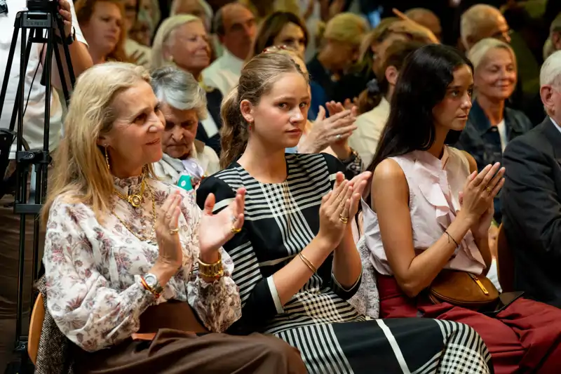 La Infanta Elena, junto a Irene Urdangarin y Victoria Federica.