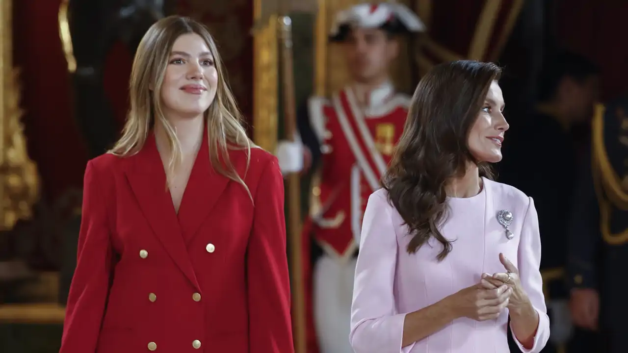 La Infanta Sofía y la Reina Letizia en el besamanos del 12 de octubre de 2026