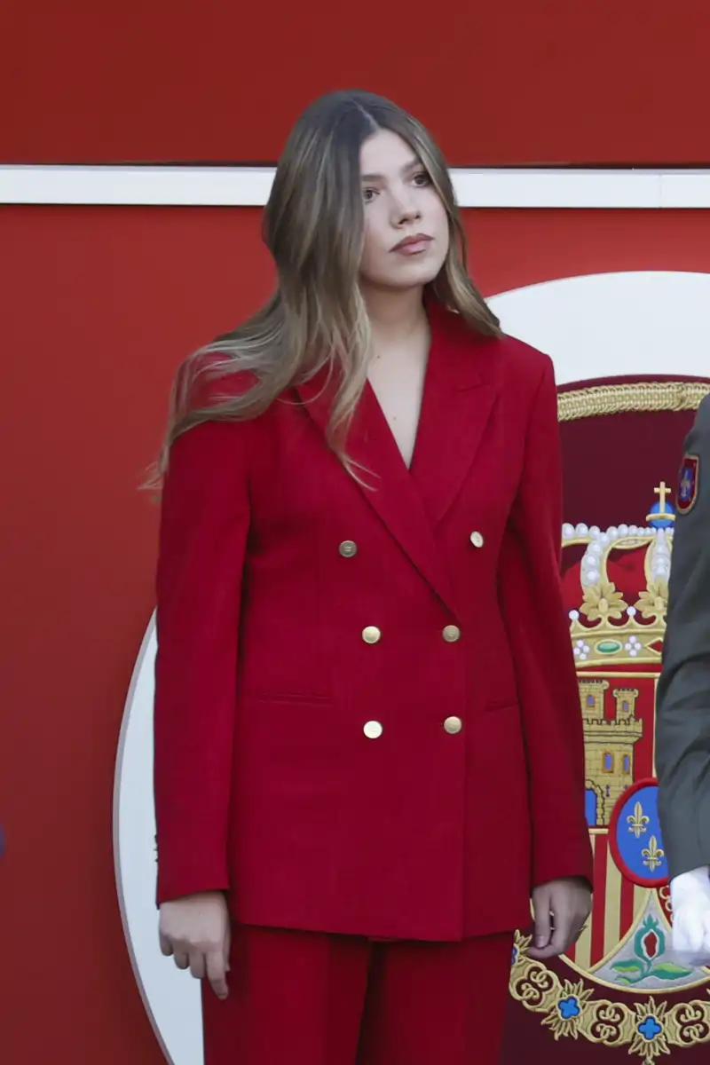 La Infanta Sofía y su traje de Tommy Hilfiger en el desfile del 12 de octubre 2026