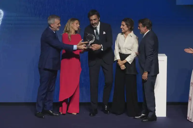 Juan del Val recoge el Premio Planeta 2025