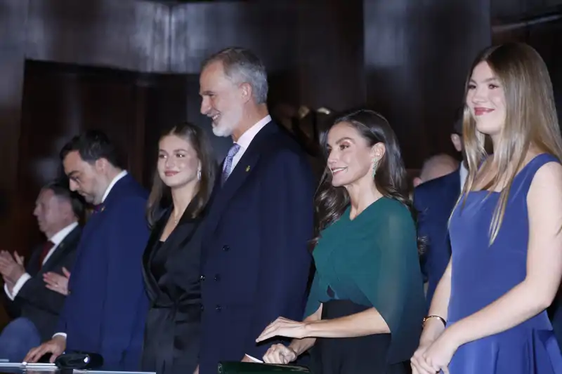 La princesa Leonor, el rey Felipe VI, la reina Letizia y la infanta Sofía en el concierto de los Premios Princesa de Asturias