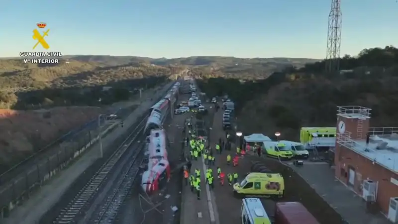 Imagen aérea del accidente ferroviario en Adamuz. 